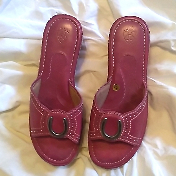 Women's Ariat red leather sandals size 8.5 EUC!!! - Picture 2 of 10